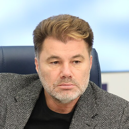 Олег Рой
